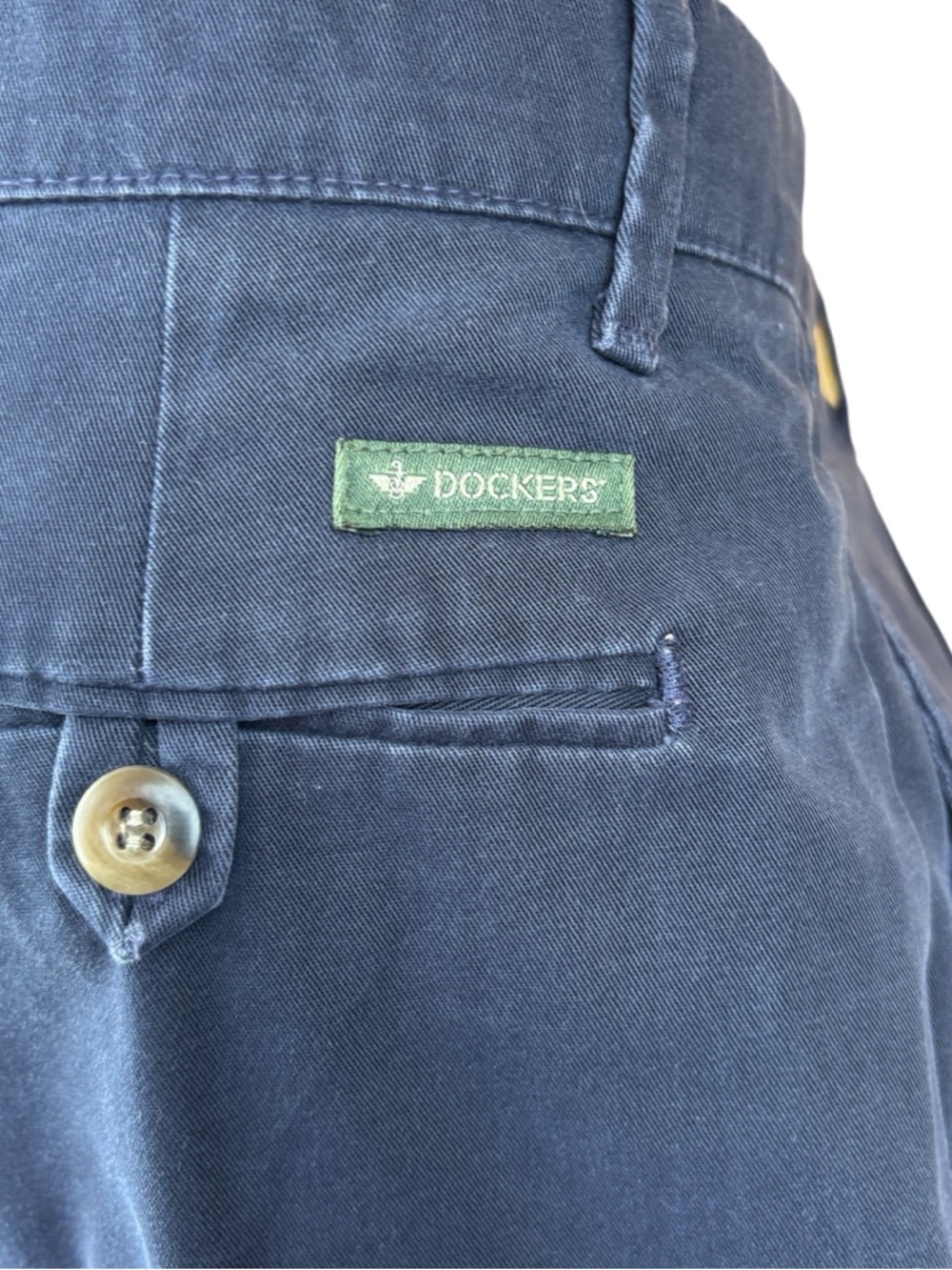 Dockers Men's black pleated chinos, size 38/34, vintage, office, dressy, casual - Picture 7 of 10